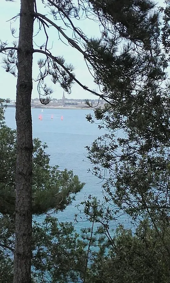 Couette-café Chambres d'hôtes Le Clos d'Enhaut Dinard